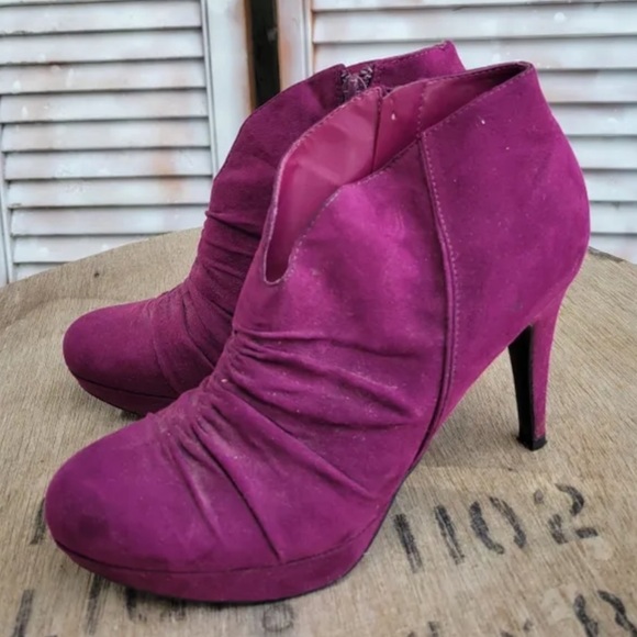 MARC FISHER fuscia pink heels - Picture 2 of 5